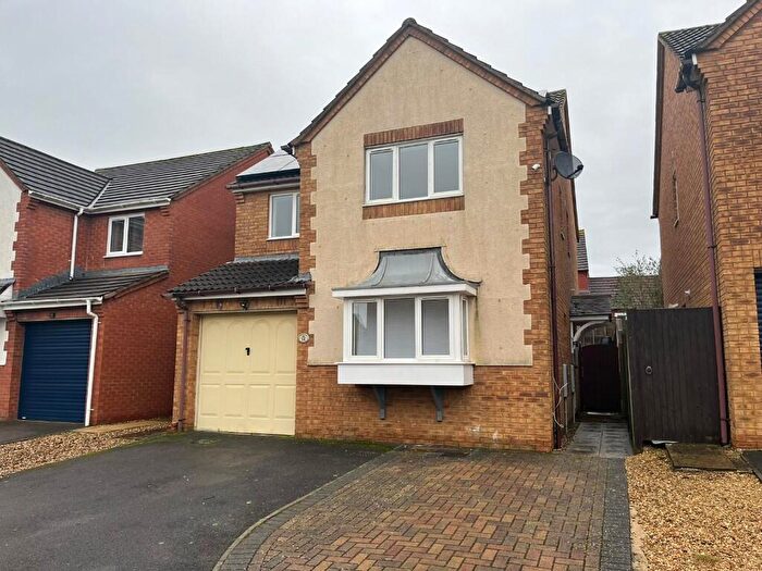 2 Bedroom Detached House To Rent In Wirral Way, Swindon, Wiltshire, SN25