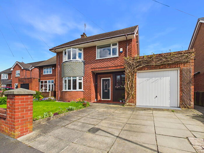 3 Bedroom Detached House For Sale In Cromfield, Aughton, L39