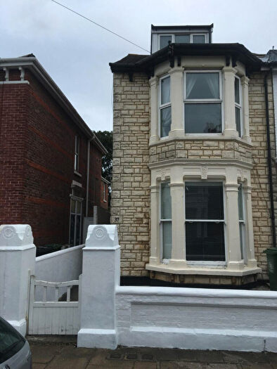 1 Bedroom Maisonette To Rent In Worthing Road, Southsea, Hampshire, PO5