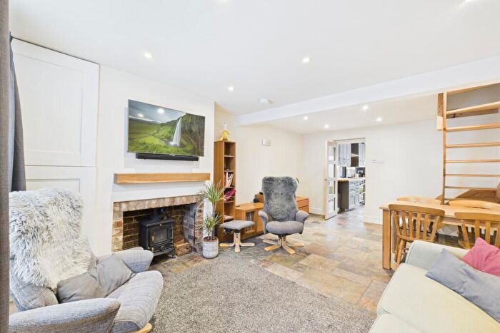 2 Bedroom Terraced House For Sale In Hockliffe Street, Leighton Buzzard, LU7