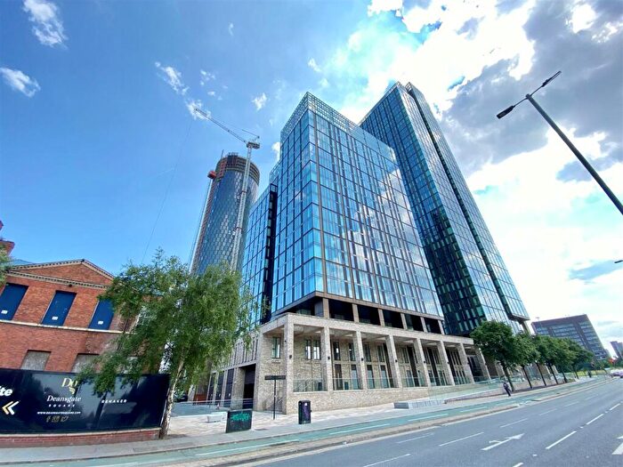 3 Bedroom Apartment To Rent In Elizabeth Tower, Chester Road, Manchester, M15