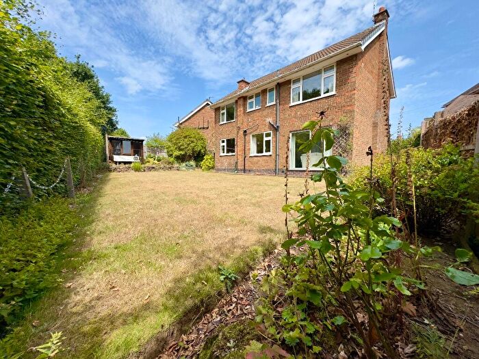 4 Bedroom Detached House For Sale In Ranmore Close, Bramcote Hills, NG9