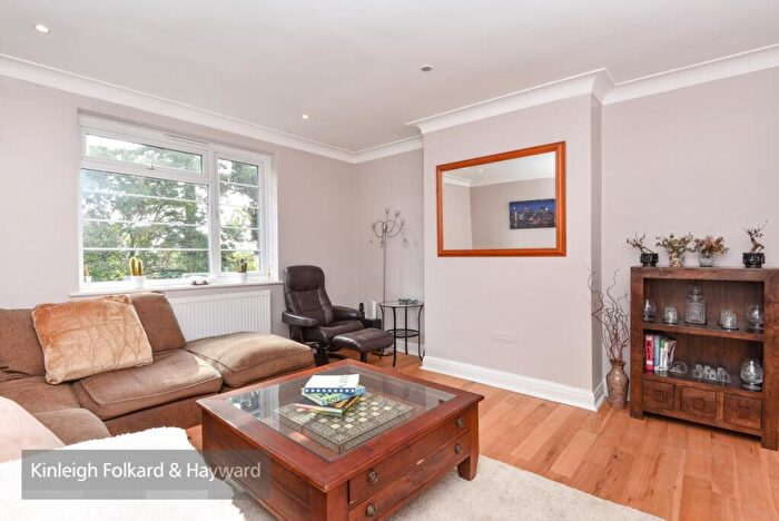 2 Bedroom Flat To Rent In Winchmore Hill Road, London, N21