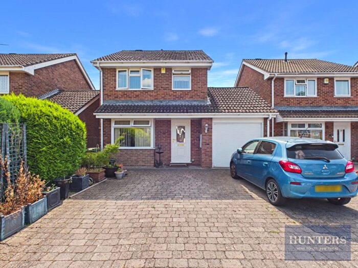 3 Bedroom Detached House For Sale In Castlemaine Drive, Cheltenham, GL51