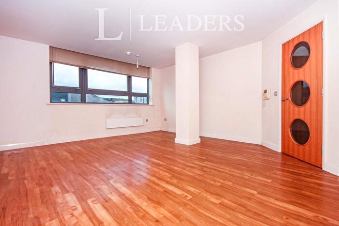 2 Bedroom Flat To Rent In Queens Road, Coventry, West Midlands, CV1