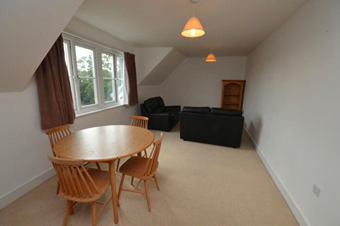 2 Bedroom Apartment To Rent In Strouds Close, Swindon, SN3