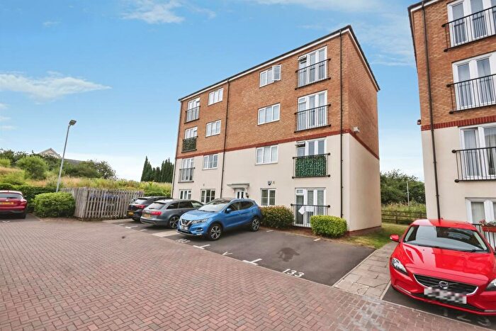 2 Bedroom Flat For Sale In Field Sidings Way, Kingswinford, DY6