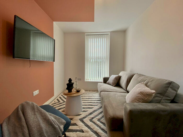 3 Bedroom Flat To Rent In Flat, , Edge Lane, &#;Liverpool, L7