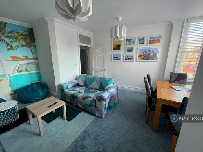 1 Bedroom Flat To Rent In Windsor Road, Bournemouth, BH5