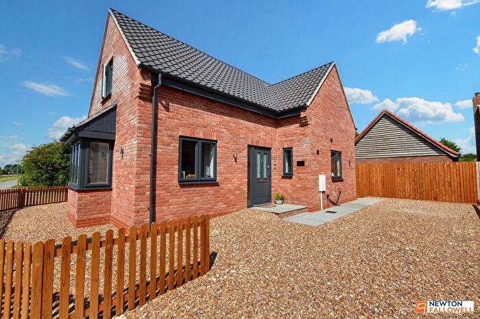 2 Bedroom Detached House For Sale In Siltside, Spalding, PE11