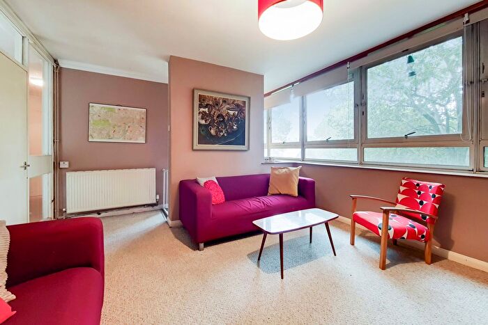 2 Bedroom Flat To Rent In Procter House, Avondale Square, SE1