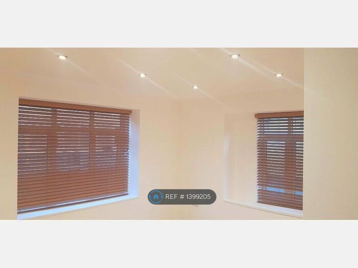 2 Bedroom Flat To Rent In Burlington Street, Weston-Super-Mare, BS23