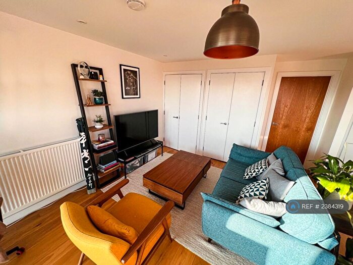 1 Bedroom Flat To Rent In Dalston Lane, London, E8