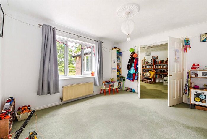 4 Bedroom Detached House For Sale In Plainwood Close, Chichester, West Sussex, PO19