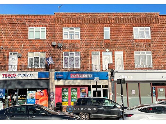 2 Bedroom Flat To Rent In Whitchurch Lane, Edgware, HA8