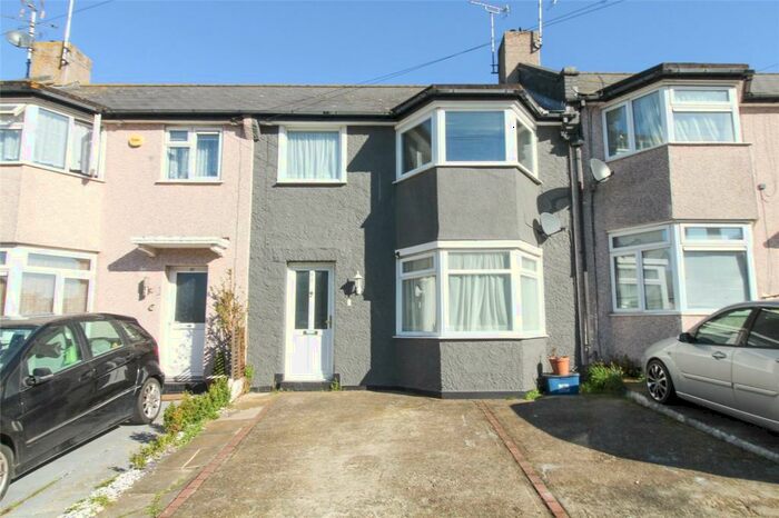 3 Bedroom Terraced House To Rent In Surrey Avenue, Leigh On Sea, Essex, SS9
