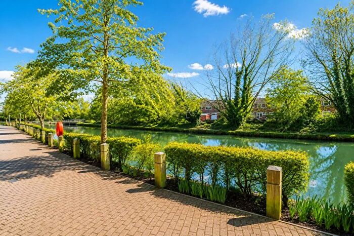 4 Bedroom End Of Terrace House For Sale In Hemsley Road, Kings Langley, WD4