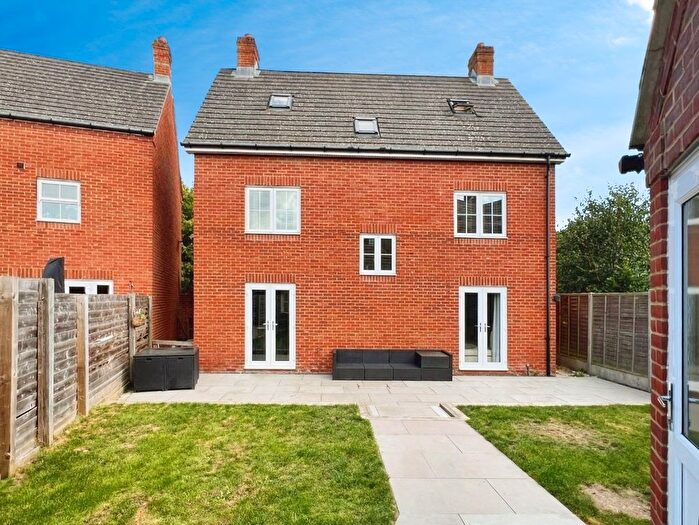 5 Bedroom Detached House For Sale In Bluebell Road, Kingsnorth, TN23