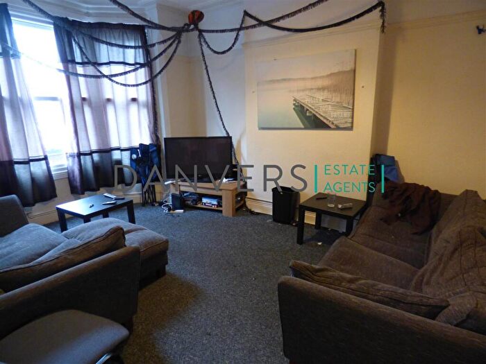 6 Bedroom Terraced House To Rent In Upperton Road, Leicester, LE3