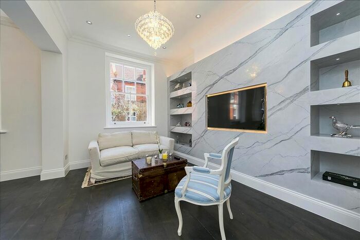 3 Bedroom Flat To Rent In Palace Mansions, Earsby Street, London, W14