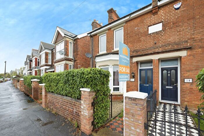 3 Bedroom Semi-detached House For Sale In Sackville Crescent, Ashford, TN23