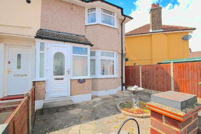 3 Bedroom Property To Rent In Digby Road, Barking, IG11