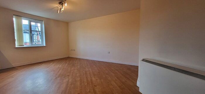 2 Bedroom Flat To Rent In Clayton Fold, Burnley, BB12