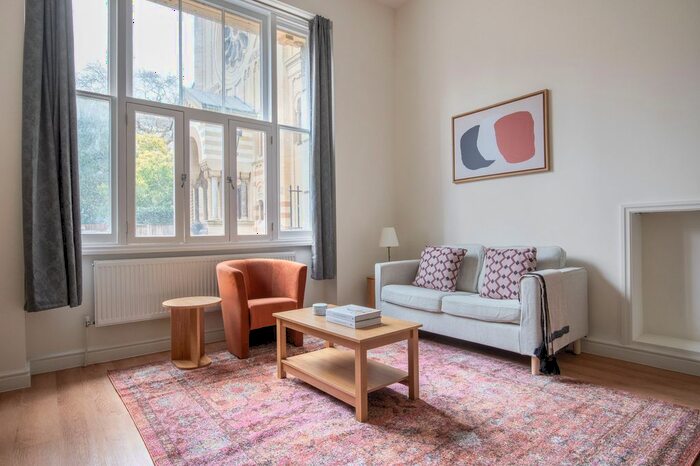 1 Bedroom Flat To Rent In Knightsbridge, London, SW7