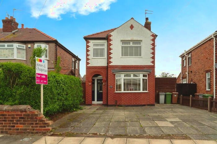 4 Bedroom Detached House For Sale In Pine Tree Grove, Wirral, CH46