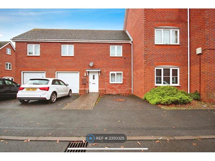 2 Bedroom Flat To Rent In Hickory Close, Coventry, CV2