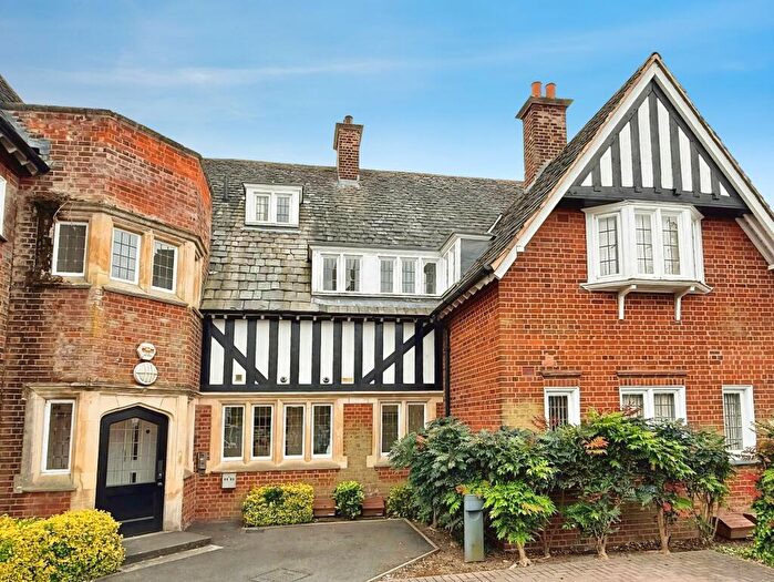 1 Bedroom Flat For Sale In Honeywell Close, Oadby, LE2