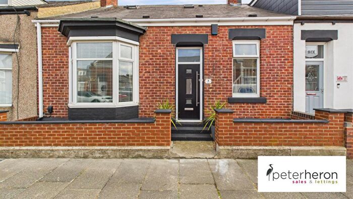3 Bedroom Cottage For Sale In Beatrice Street, Roker, Sunderland, SR6