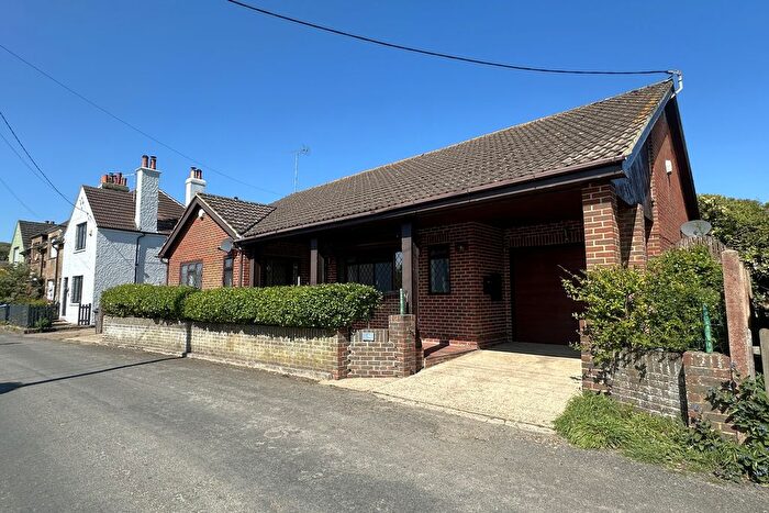 3 Bedroom Detached House For Sale In Station Road, Martin Mill, CT15