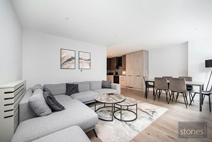 3 Bedroom Apartment To Rent In The Hyde, London, NW9
