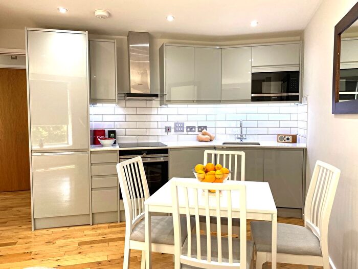 2 Bedroom Flat To Rent In Grange Road, London, SE1