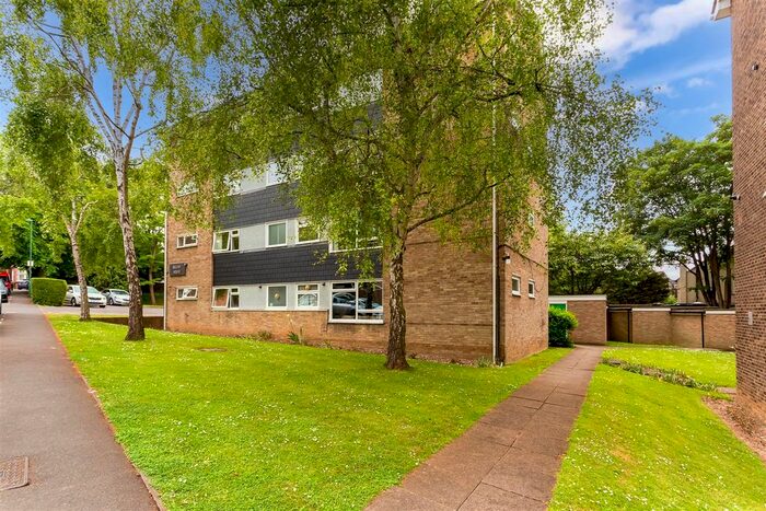 1 Bedroom Studio To Rent In Sutton Grove, Sutton, SM1