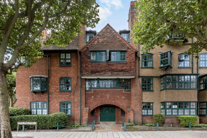 2 Bedroom Flat To Rent In Fortis Green Road, London, N10