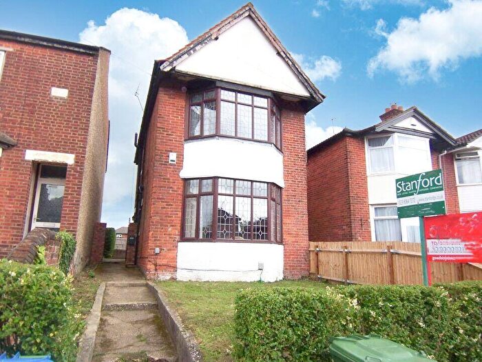 4 Bedroom Detached House For Sale In Broadlands Road, Southampton, Hampshire, SO17