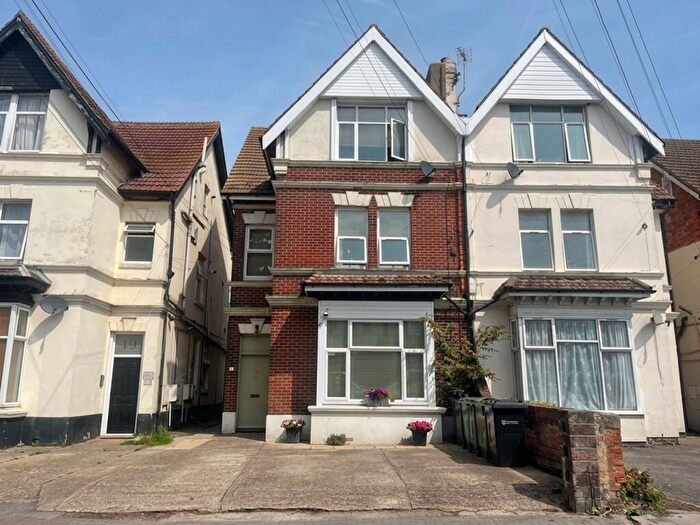 1 Bedroom Flat For Sale In Stubbington Avenue, Portsmouth, PO2