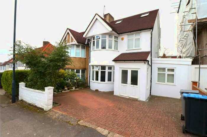 3 Bedroom Semi-Detached House To Rent In Wakemanshill Avenue, London, NW9