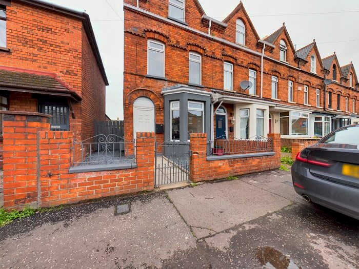 4 Bedroom Terraced House To Rent In Connsbrook Avenue, Sydenham BT4