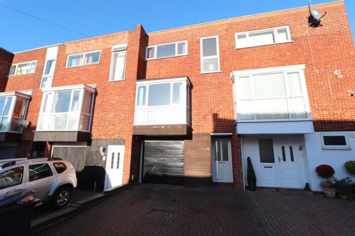 3 Bedroom Property To Rent In Mill Road, Leighton Buzzard, LU7