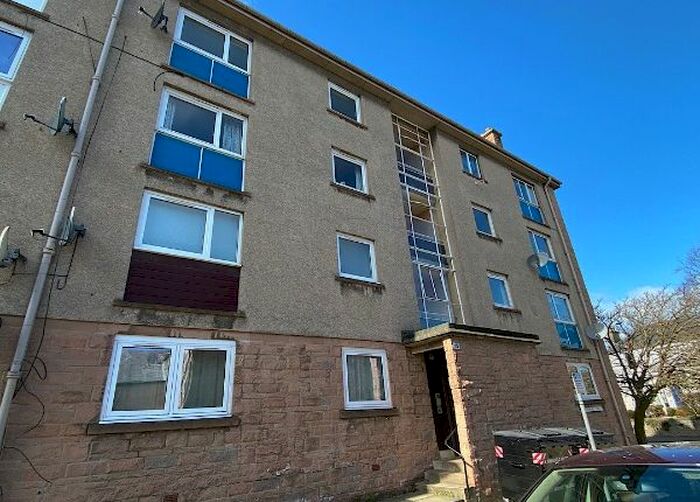 2 Bedroom Flat To Rent In Stormont Street, Perth, Perthshire, PH1