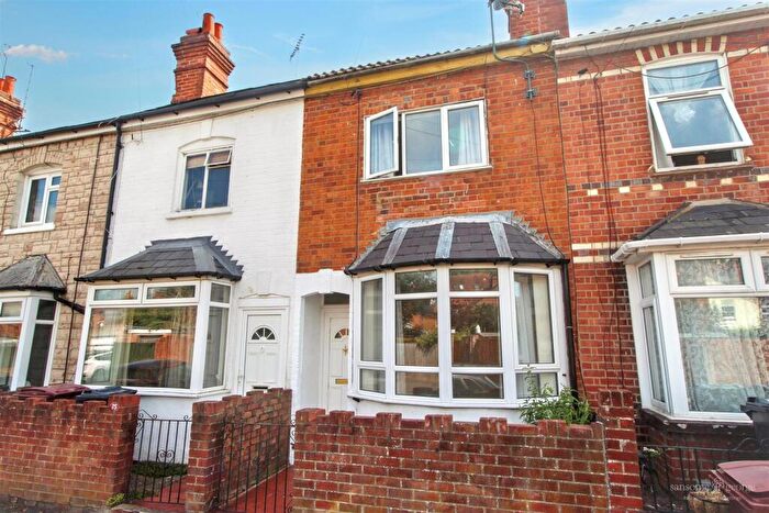 3 Bedroom Terraced House For Sale In Cranbury Road, Reading, RG30