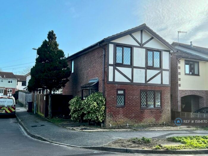 3 Bedroom Detached House To Rent In Brambling Close, Weymouth, DT3