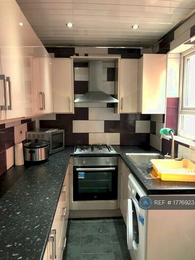 3 Bedroom Terraced House To Rent In Grasmere Street, Leicester, LE2