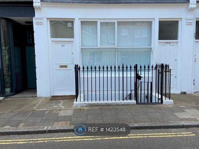 Studio To Rent In Daventry Street, London, NW1