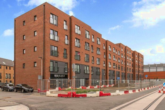 2 Bedroom Flat To Rent In Ocean Drive, Leith, Edinburgh, EH6