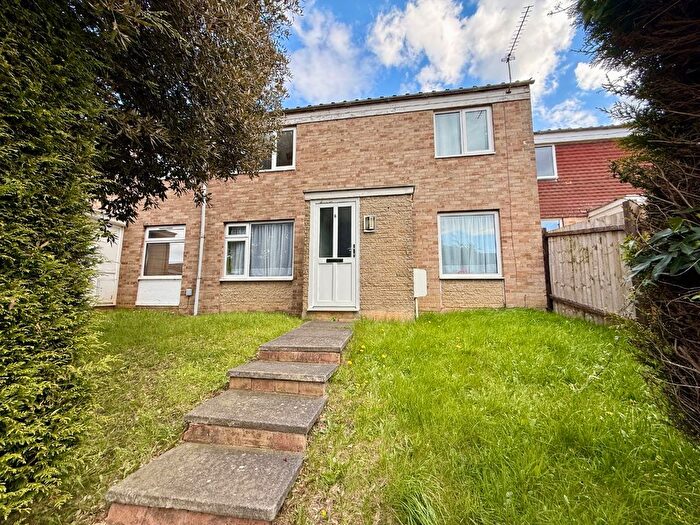 3 Bedroom Terraced House For Sale In Beatty Close, Daventry, NN11