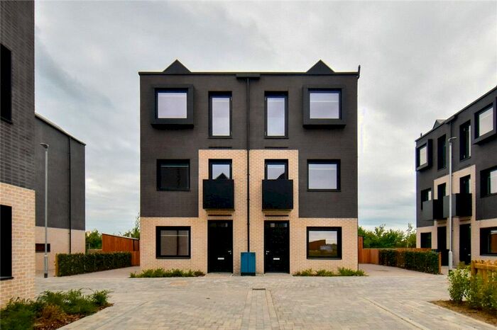 3 Bedroom Semi-Detached House To Rent In Lockhart Way, Northstowe, Cambridge, CB24